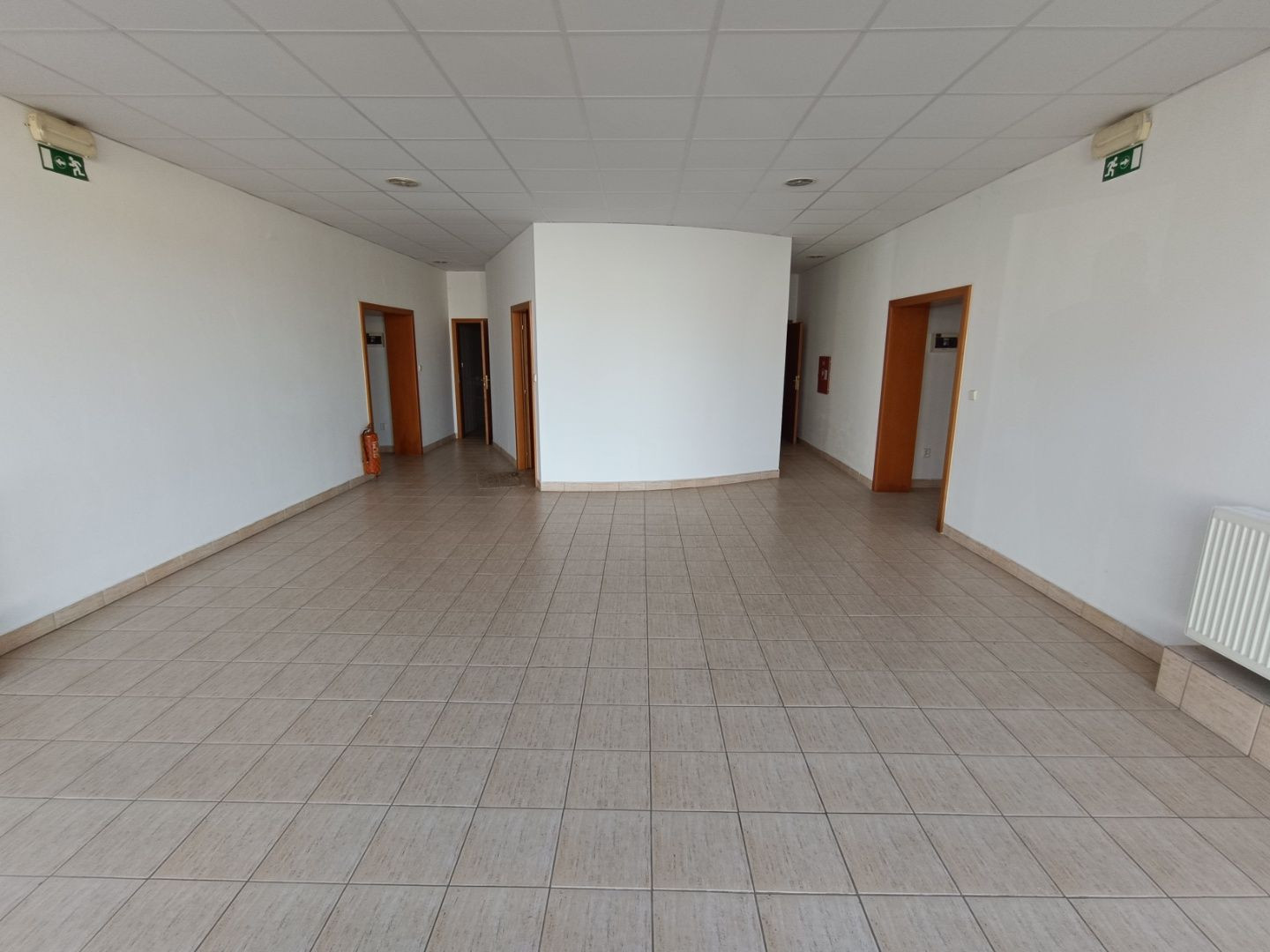 Administratívno-apartmánová budova