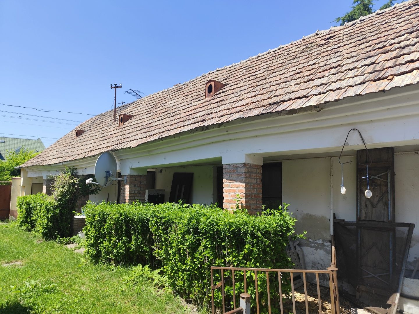 Ponúkam na predaj krásny pozemok vo výbornej lokalite.