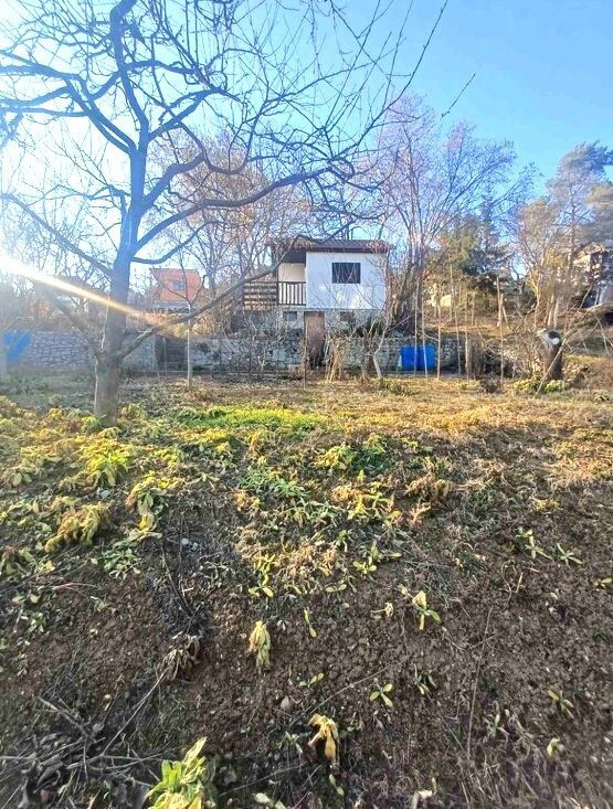 ZNÍŽENÉ !!! CHATKA SO ZÁHRADOU - PARTIZÁNSKE - NÁVOJOVCE