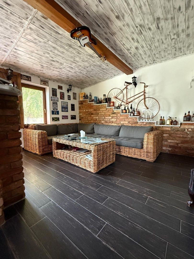 Štýlový 5-izbový bungalov s krásnou záhradou