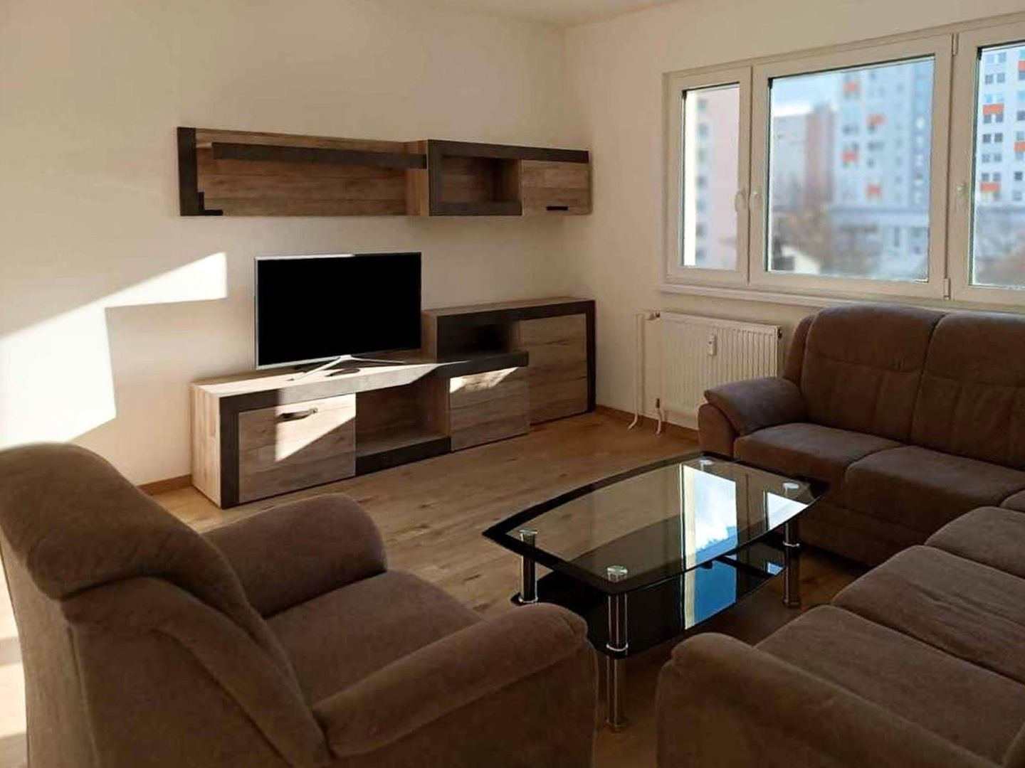 Ponúkame vám na prenájom zariadený 3-izbový byt