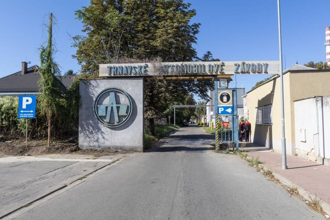 Hala s pozemkami v priemyselnej zóne v Trnave