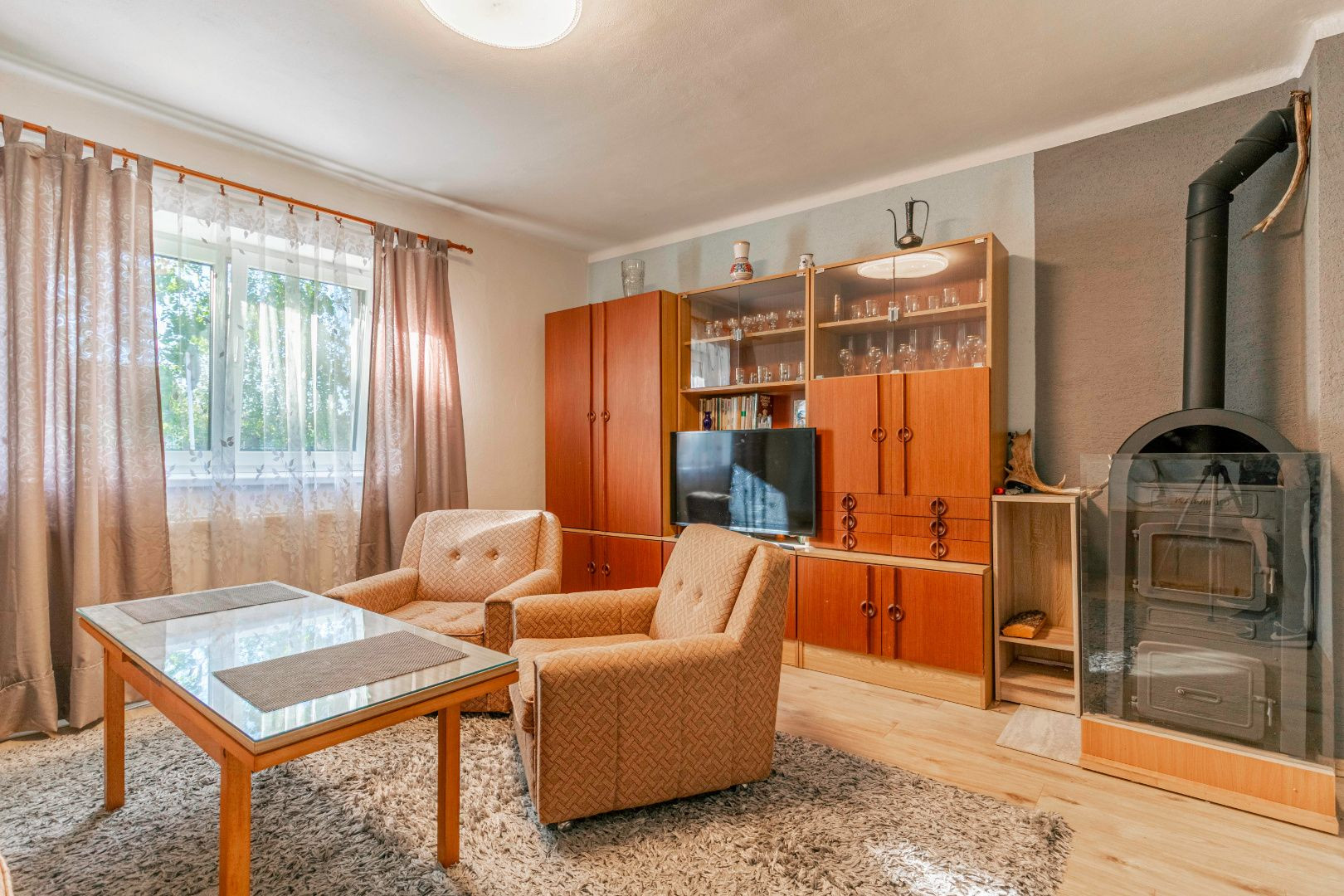 REZERVOVANÉ - Na predaj pekný dom so záhradou