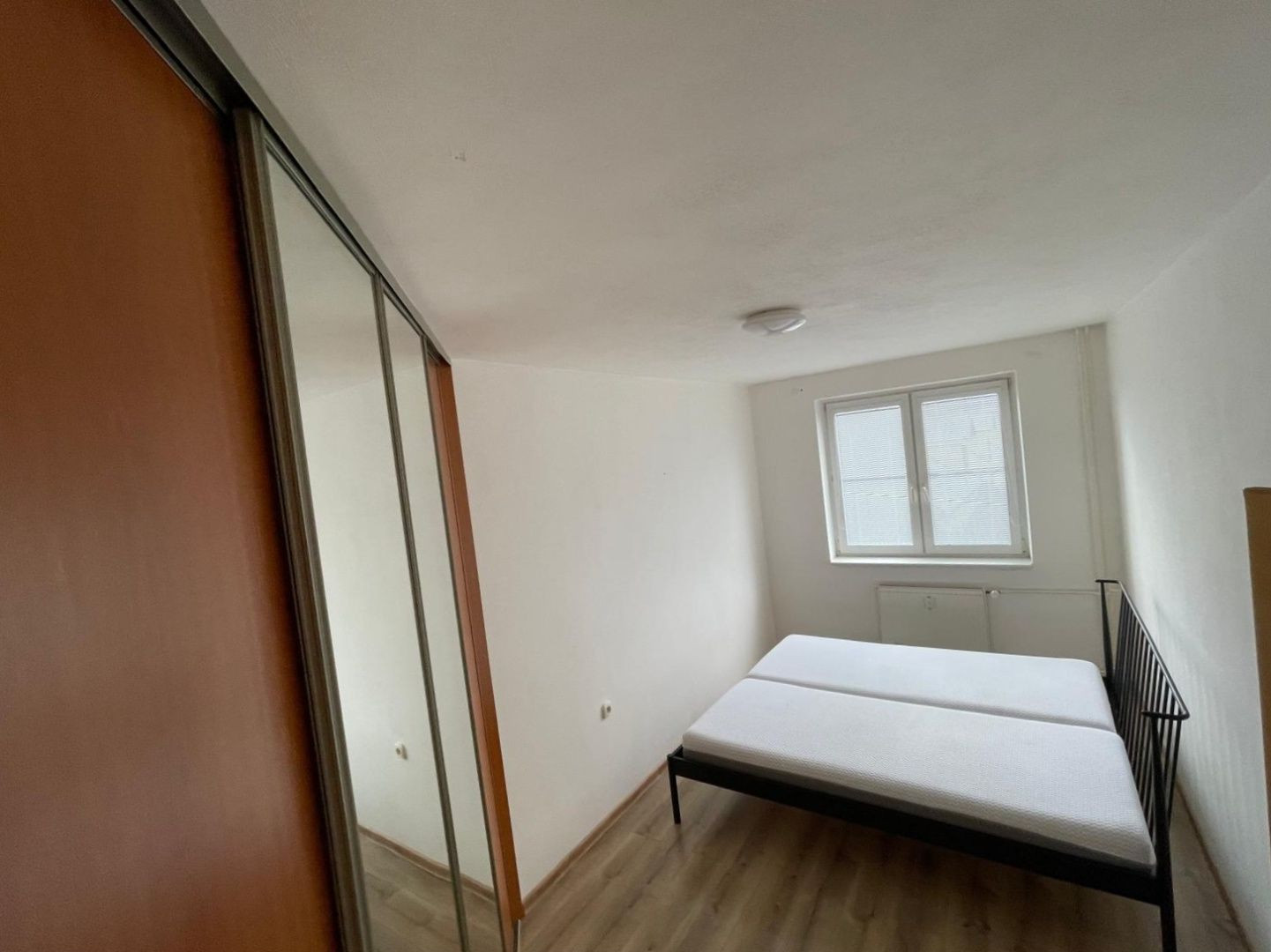 Na prenájom svetlý 2 izbový byt