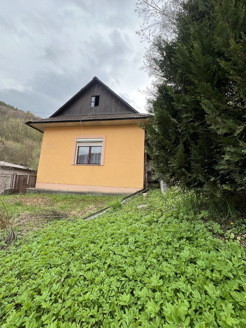 REZERVOVANÉ - RD - Chalupa pri potôčiku / Nová Baňa