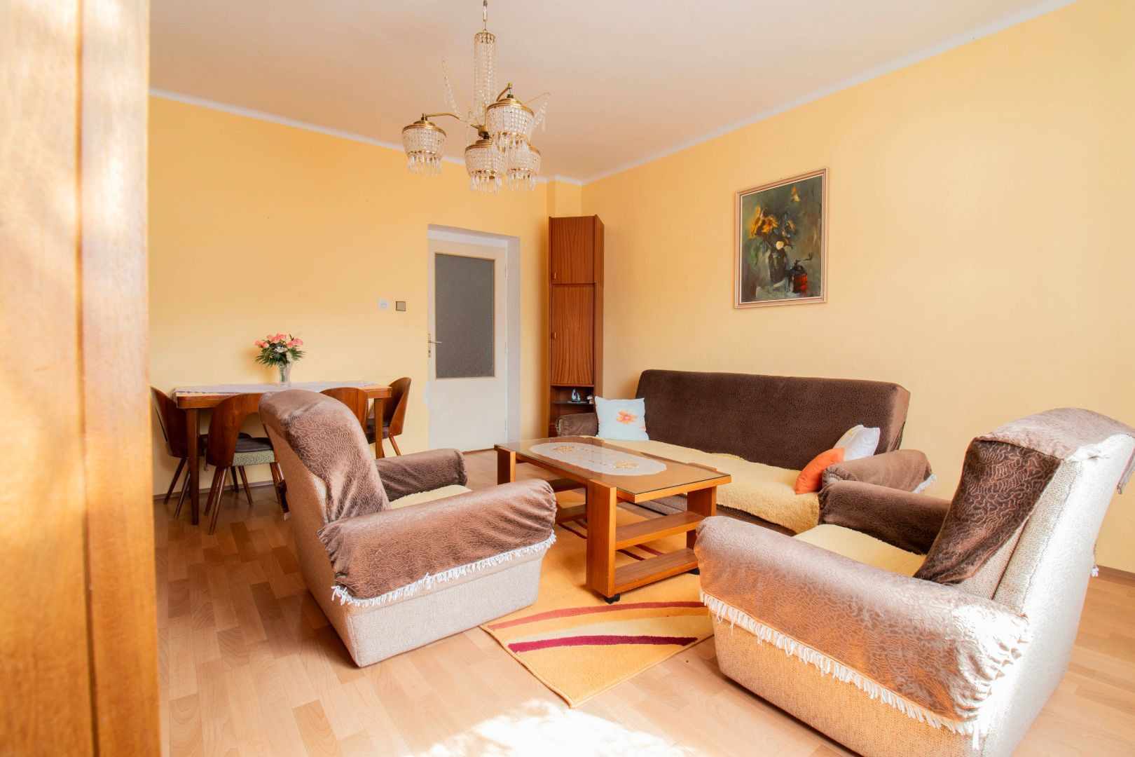 REZERVOVANÉ - Rodinný dom s rozľahlým slnečným pozemkom