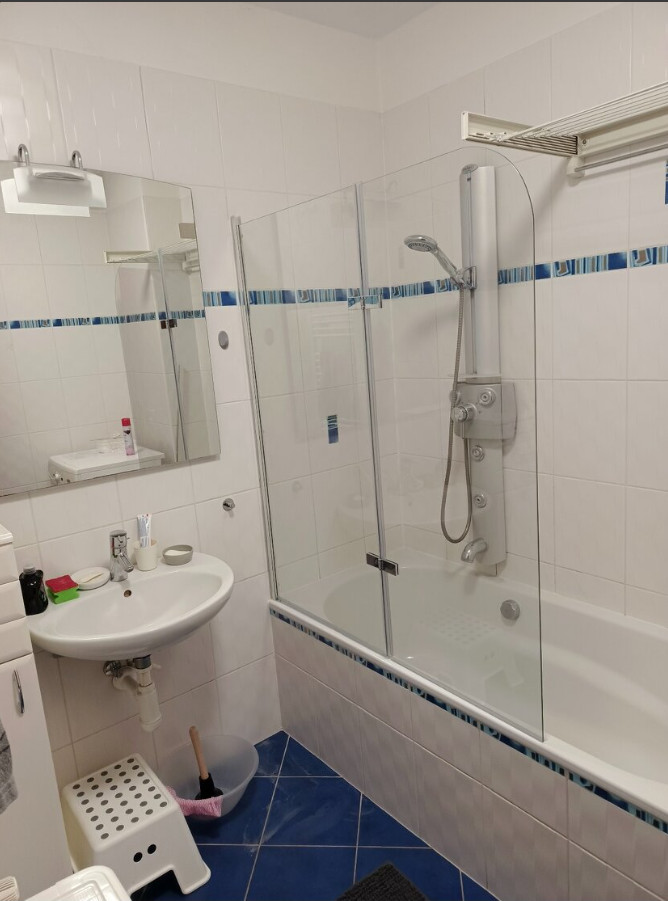 Zariadený 3 izbový byt s PARKOVANÍM v cene