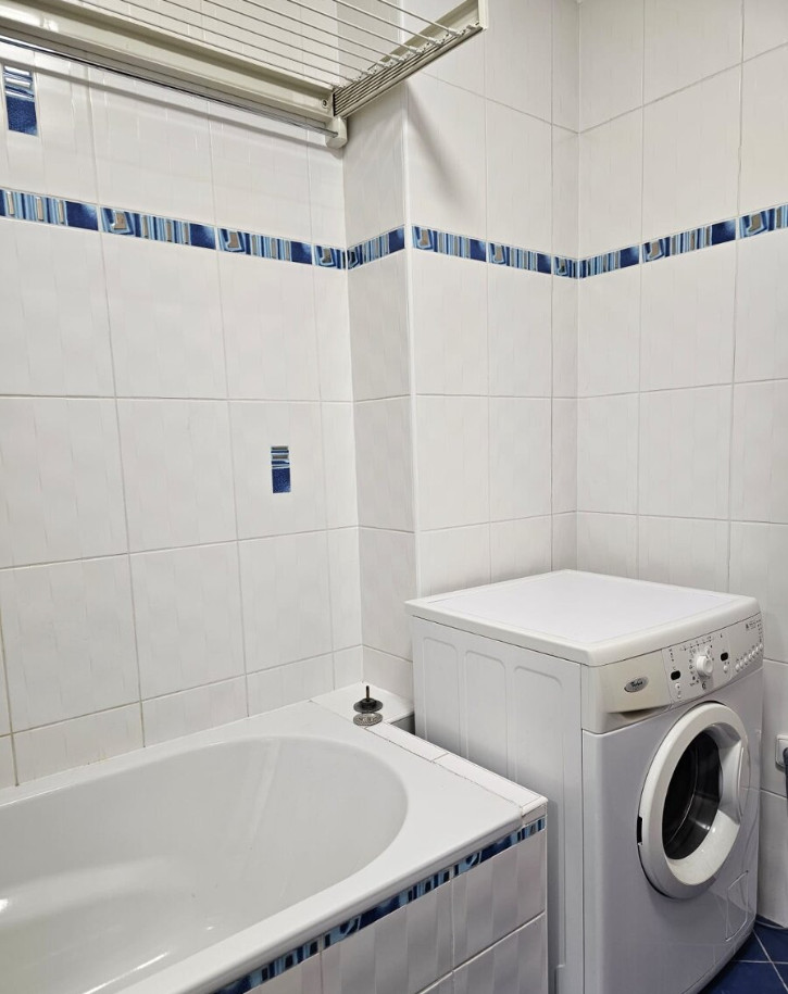 Zariadený 3 izbový byt s PARKOVANÍM v cene