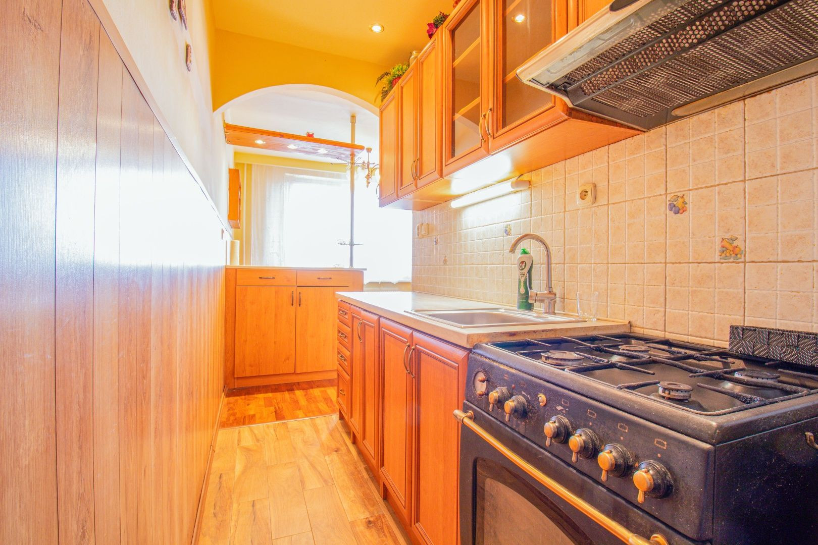 ZNÍŽENÉ !!! 3 IZBOVÝ BYT -V CENTRE- S VÝHĽADOM NA NÁMESTIE