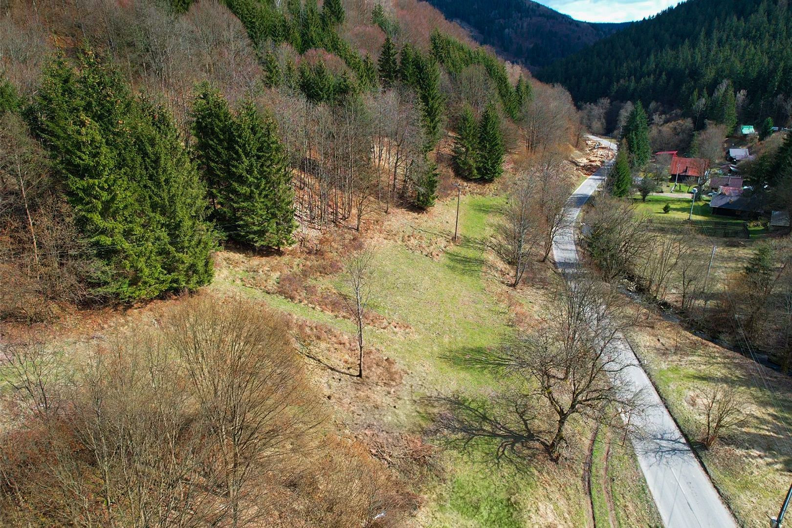 Rozľahlý pozemok v Hornej Marikovej – 15 777 m²