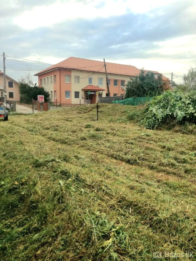 Na predaj slnečný pozemok KUZMICE 1600 m2