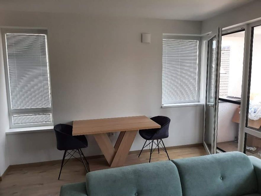 Kompletne zariadený 2 izbový byt s balkónom