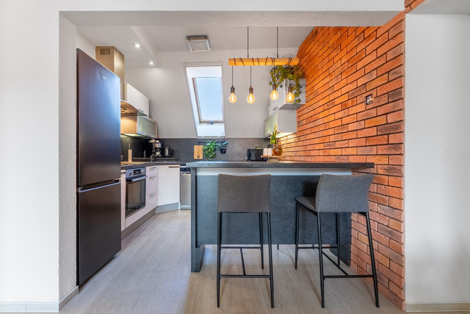 ZABEHNUTÝ RODINNÝ PENZIÓN vo vyhľadávanej lokalite Malých Karpát, VAŠA VÝHODNÁ INVESTÍCIA DO BUDÚCNOSTI