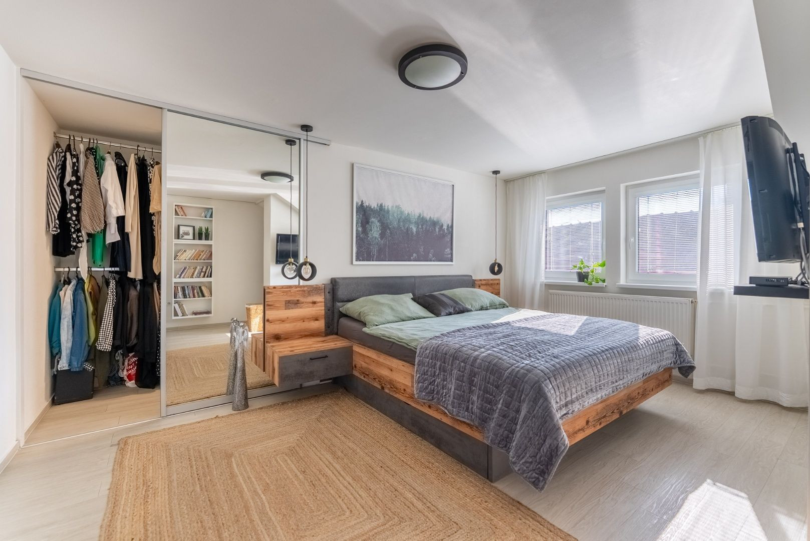 ***VÝNIMOČNÁ NEHNUTEĽNOSŤ LEN 20 km od Trnavy*** úžitková plocha 590 m2***veľký dvor s bazénom a wellnesom***