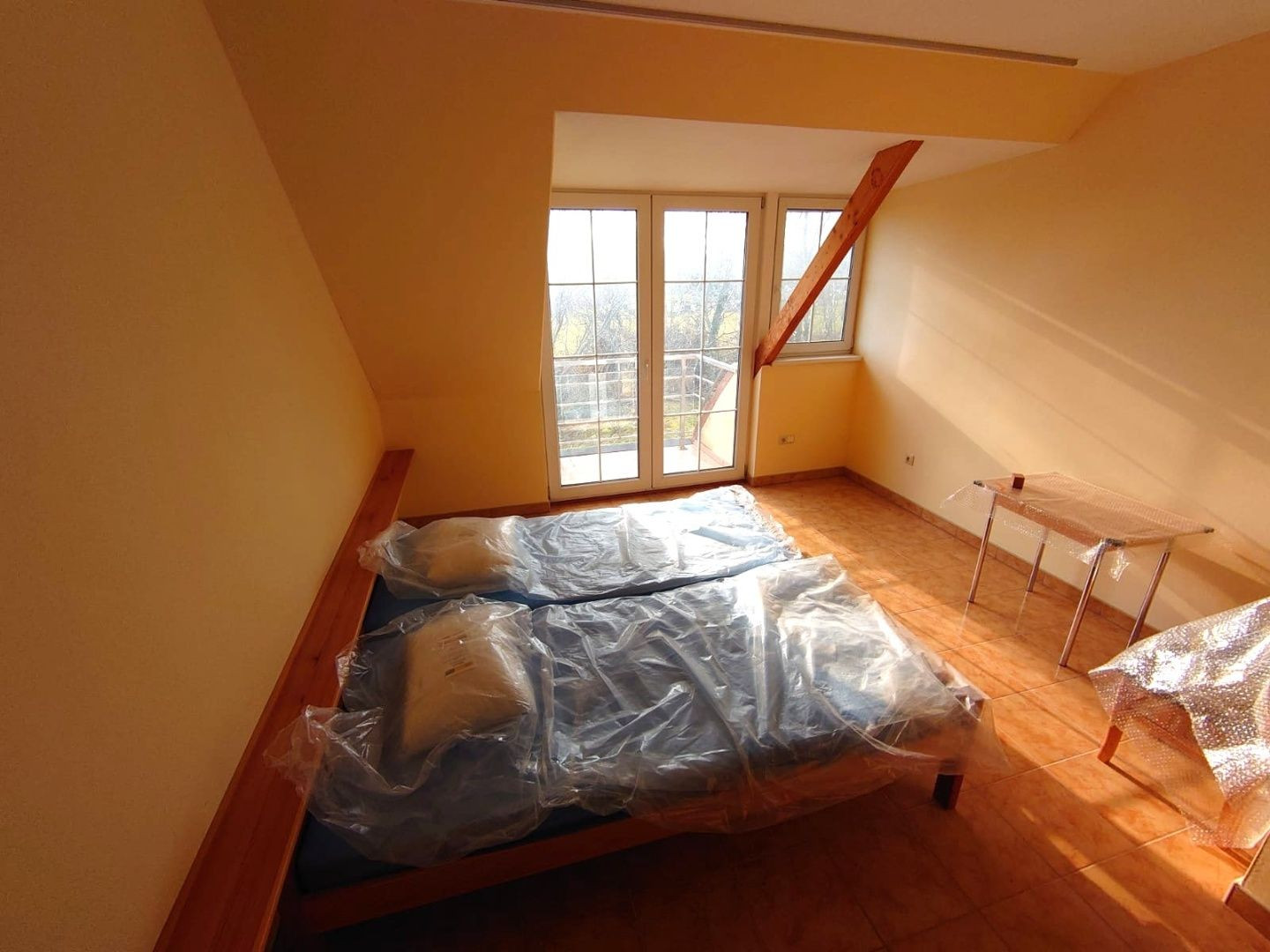 Na prenájom príjemné komerčné priestory