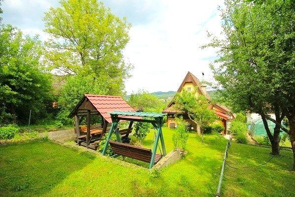 PREDANÉ! Príjemná chata v oblasti Kremnických vrchov