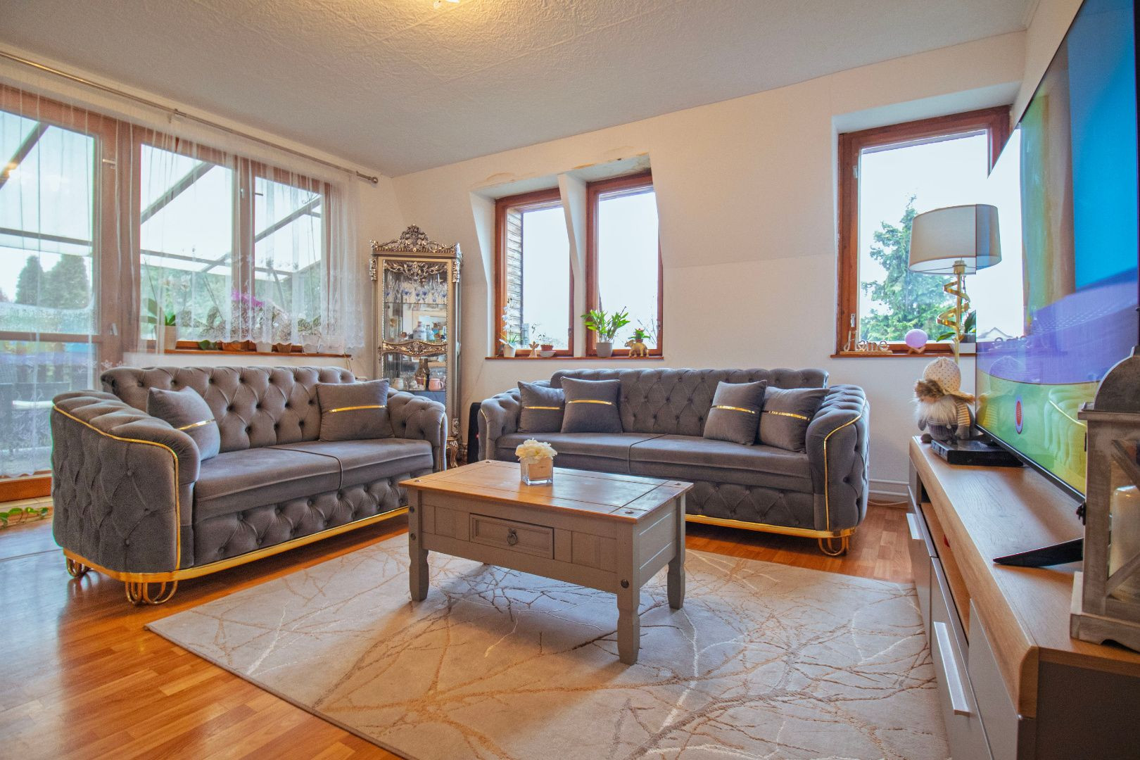 Priestranný rodinný dom v Hornej Strede s veľkým pozemkom