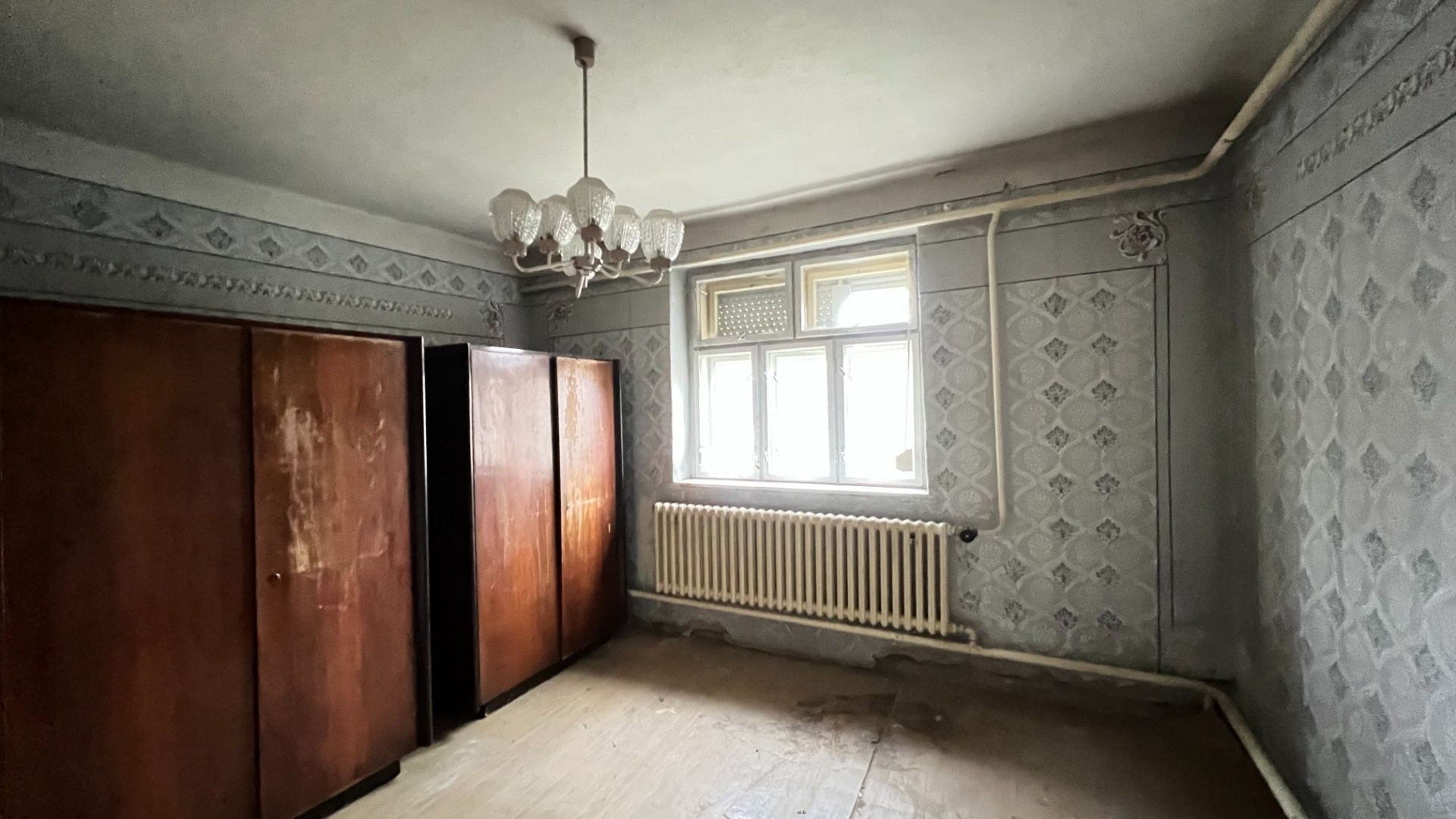 ZNÍŽENÁ CENA! - Rodinný dom s novou strechou v obci Lúčnica nad Žitavou / Nitra.