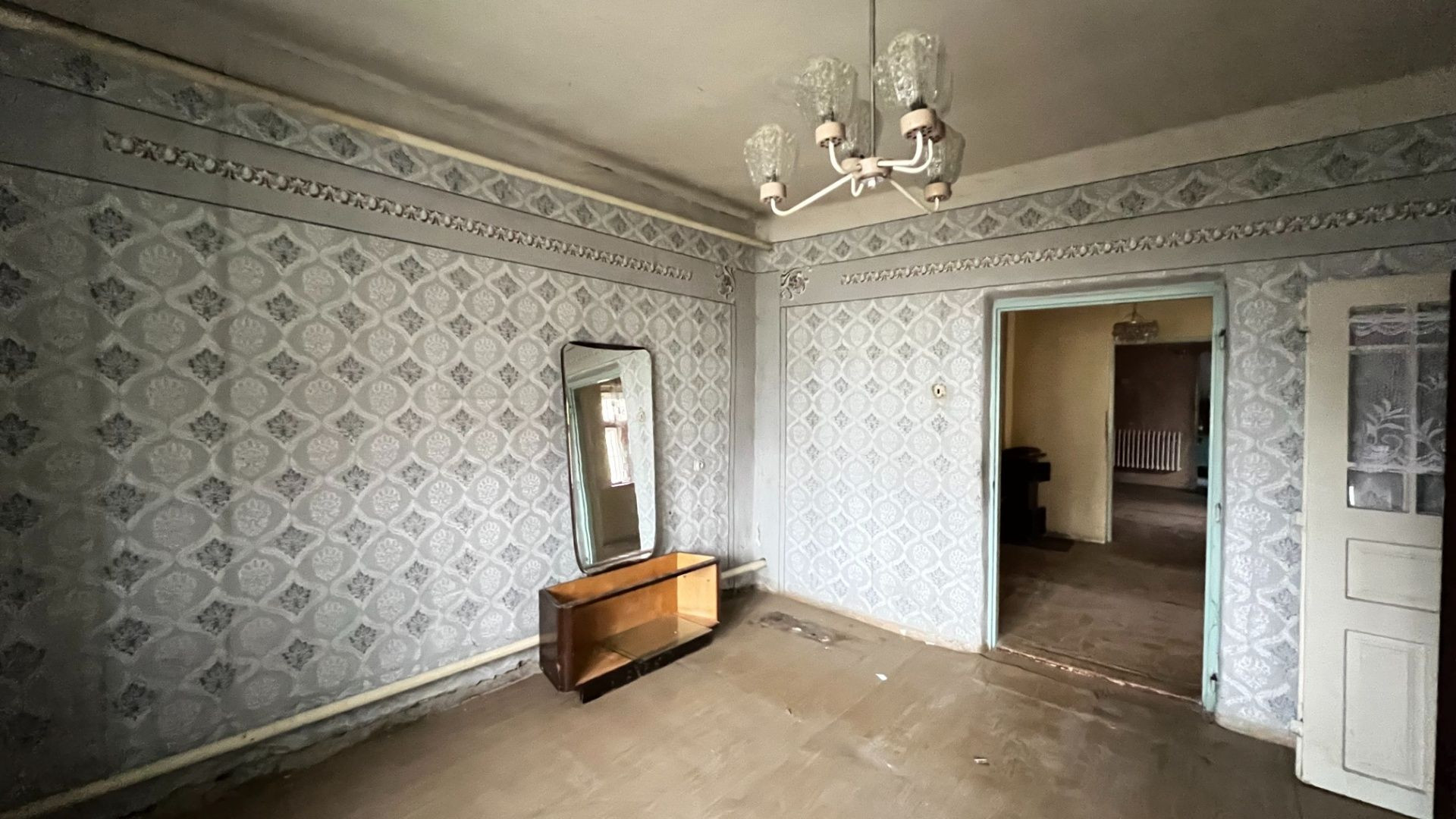 ZNÍŽENÁ CENA! - Rodinný dom s novou strechou v obci Lúčnica nad Žitavou / Nitra.