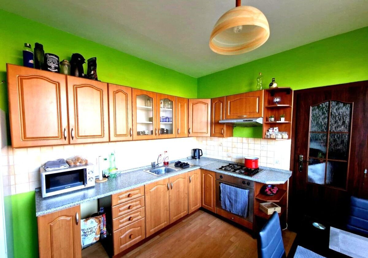 PEKNÝ 2,5 IZBOVÝ BYT -  VÝBORNÁ LOKALITA