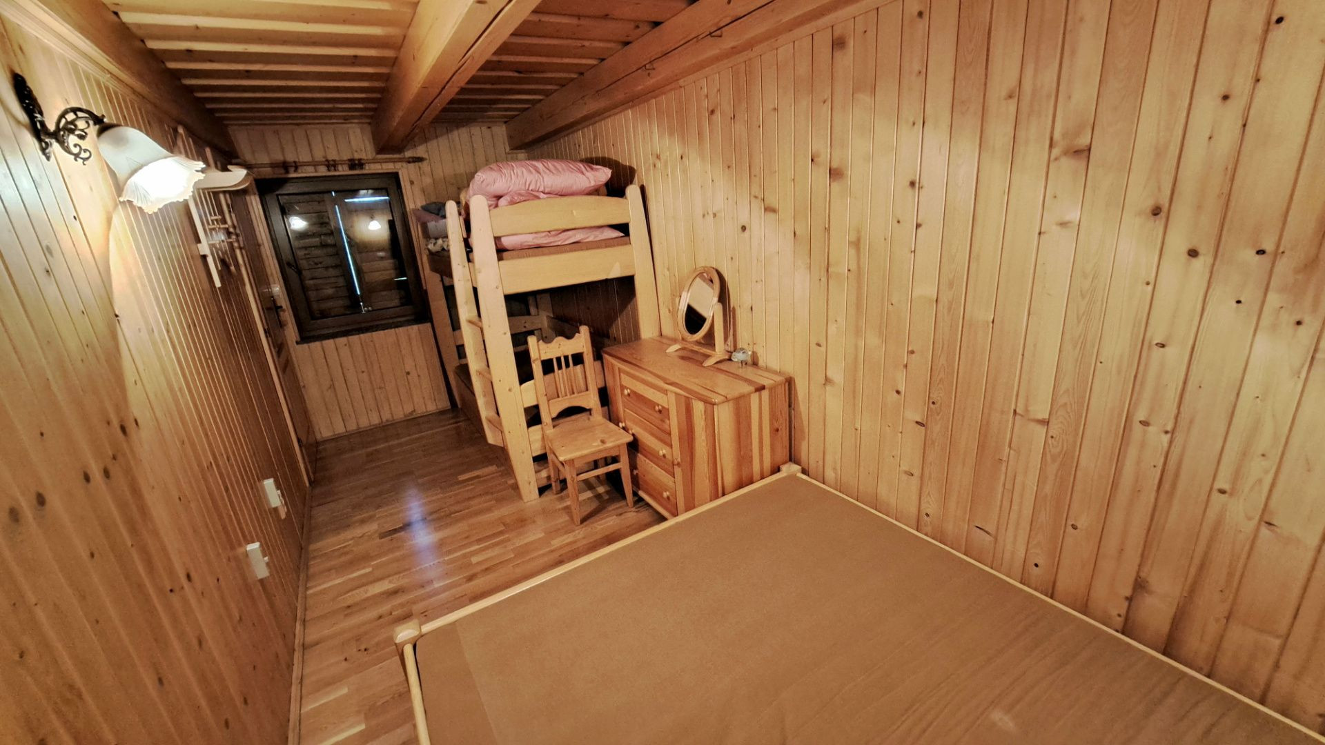 JEDINEČNÁ PONUKA! Rekreačná celoročne obývateľná chata/dom na predaj