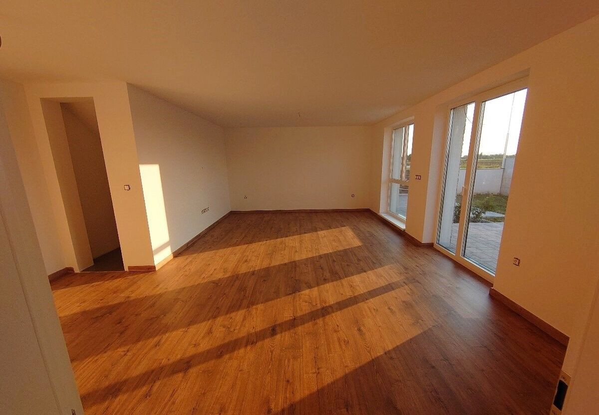 Na predaj krásne 3 izbové byty s terasou a so záhradou v Diakovciach