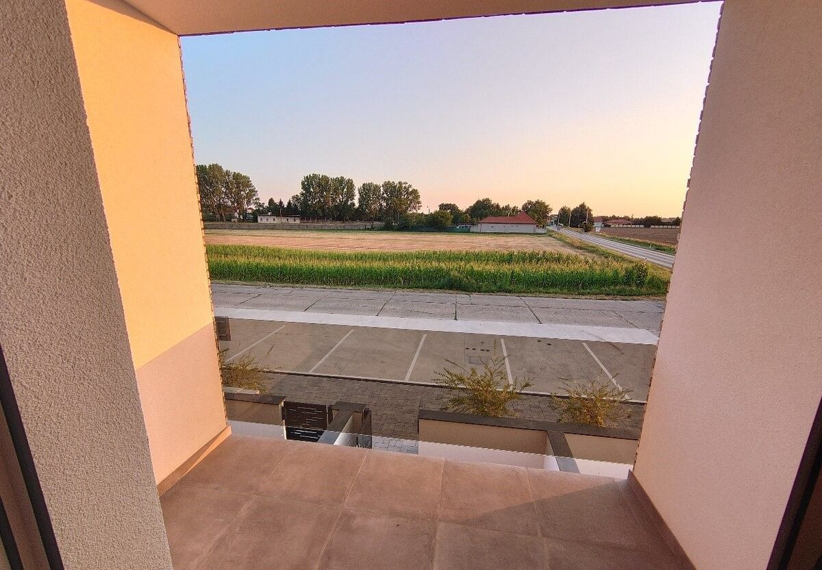 Na predaj krásne 3 izbové byty s terasou a so záhradou v Diakovciach