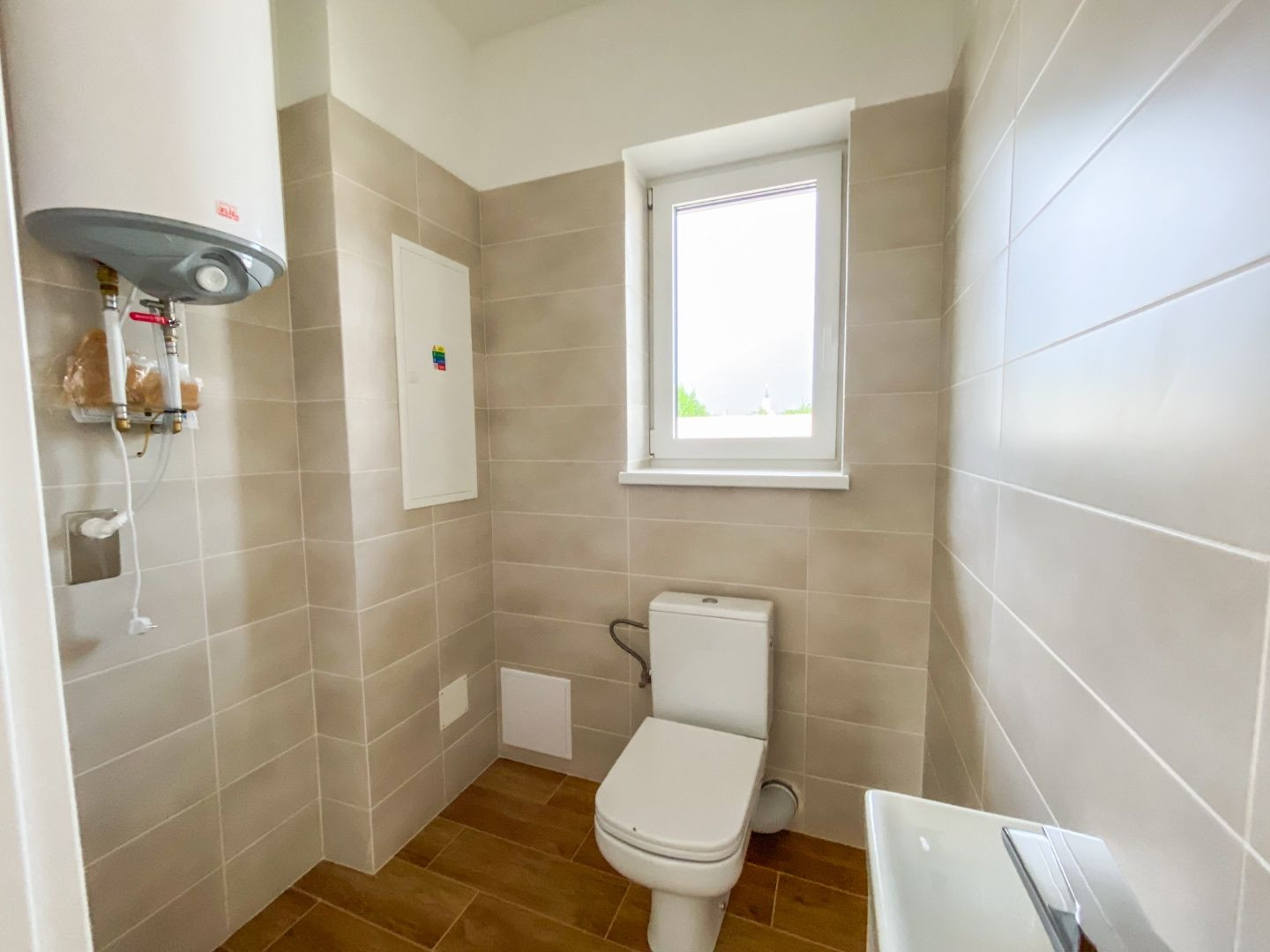 SKVELÁ CENA - RD v súkromnej ulici v Mostovej