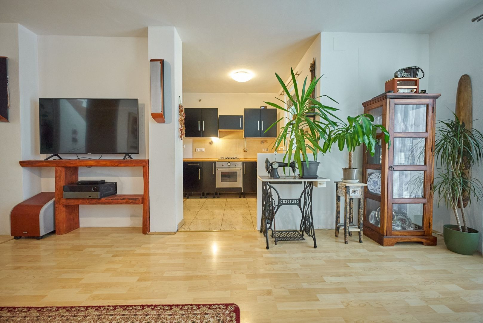 BEZKONKURENČNÁ CENA!  Slnečný 5-izbový rodinný dom na Slnečnej ulici