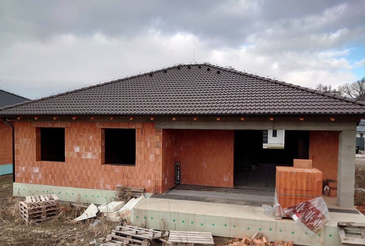 Na predaj 4 izbová novostavba v Malom Lapáši