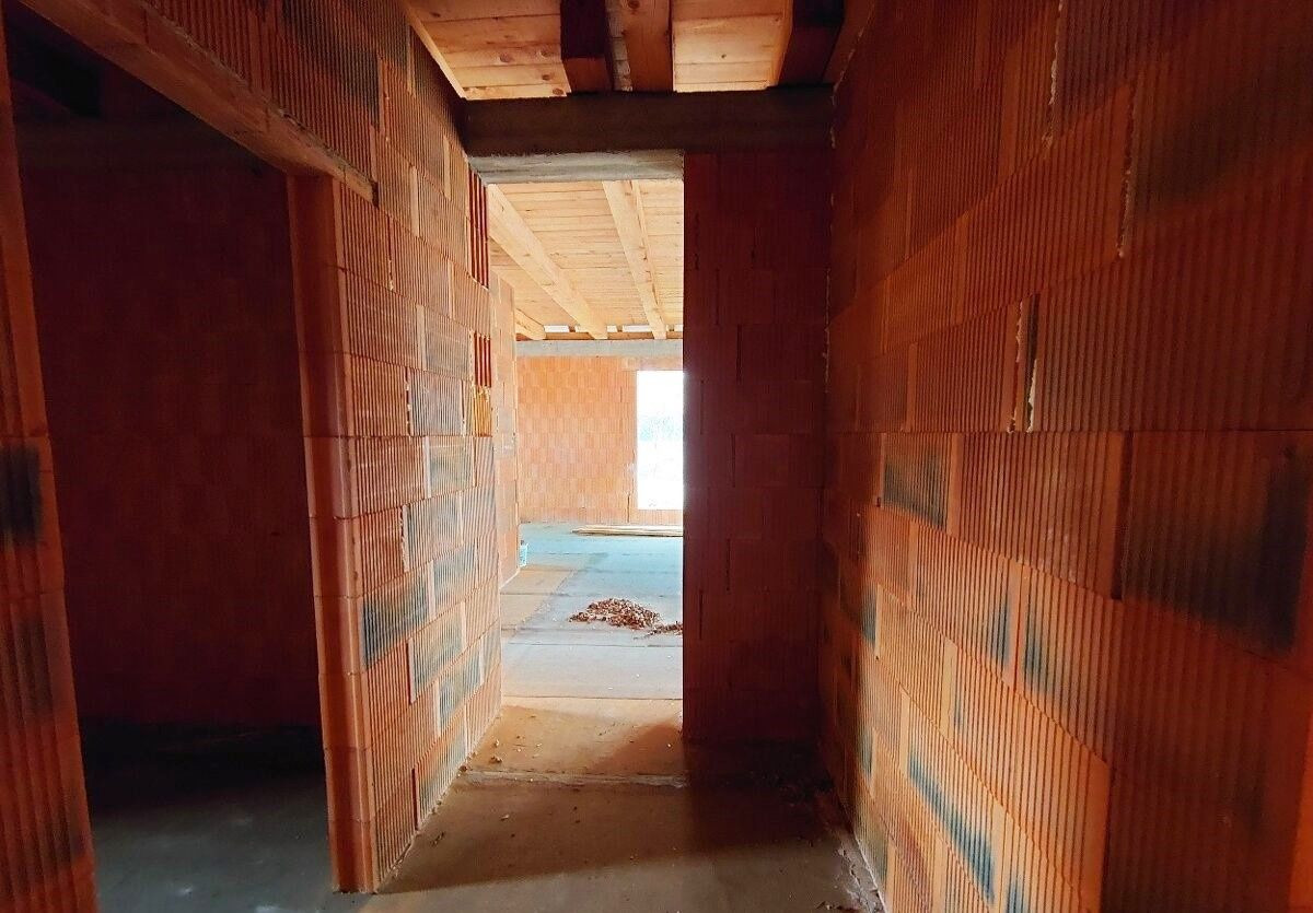 Na predaj 4 izbová novostavba v Malom Lapáši