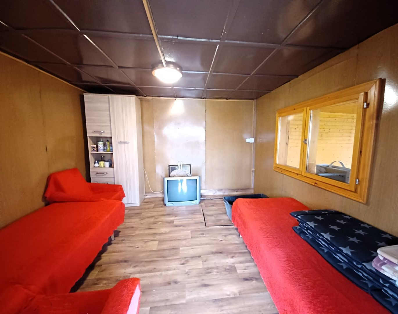 Záhrada s chatkou na okraji mesta / Levice.