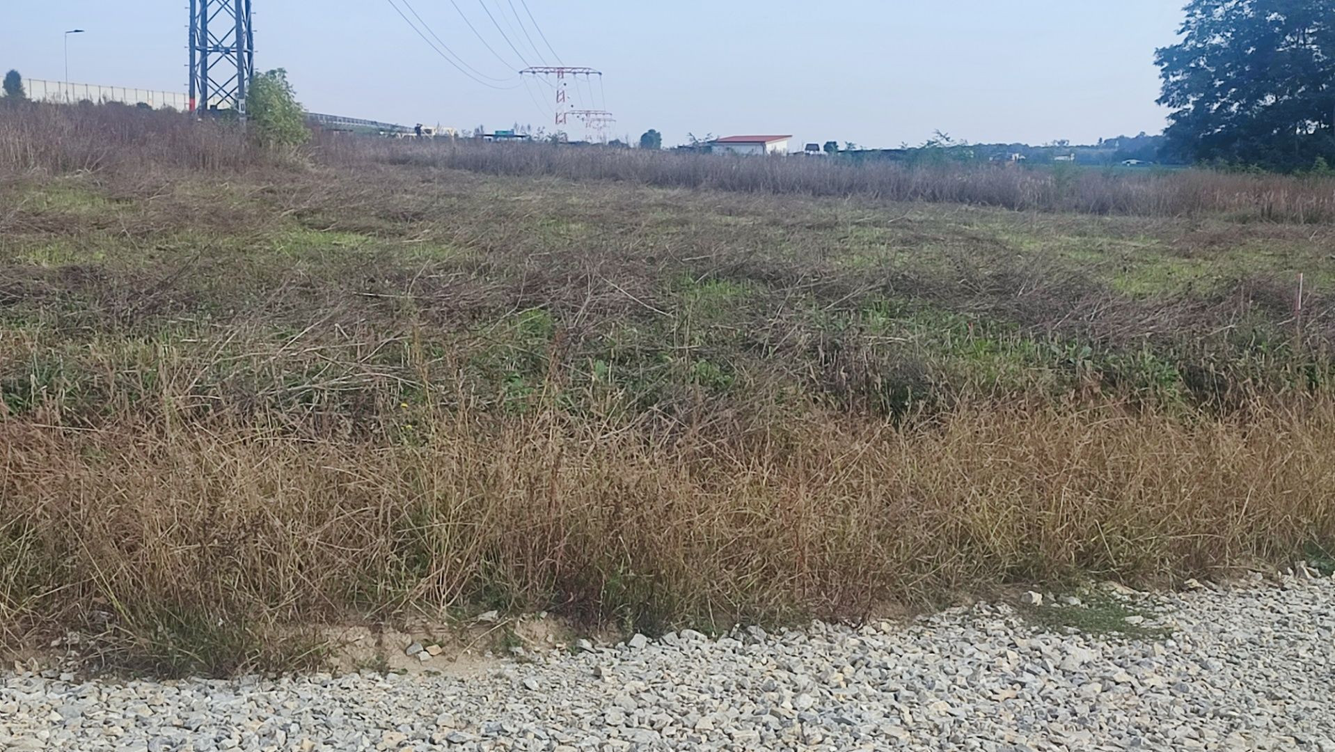 Shark real  ponúka  na predaj pozemok v Nitre,  Lukov dvor.  Plocha: pozemku 1645m2. 