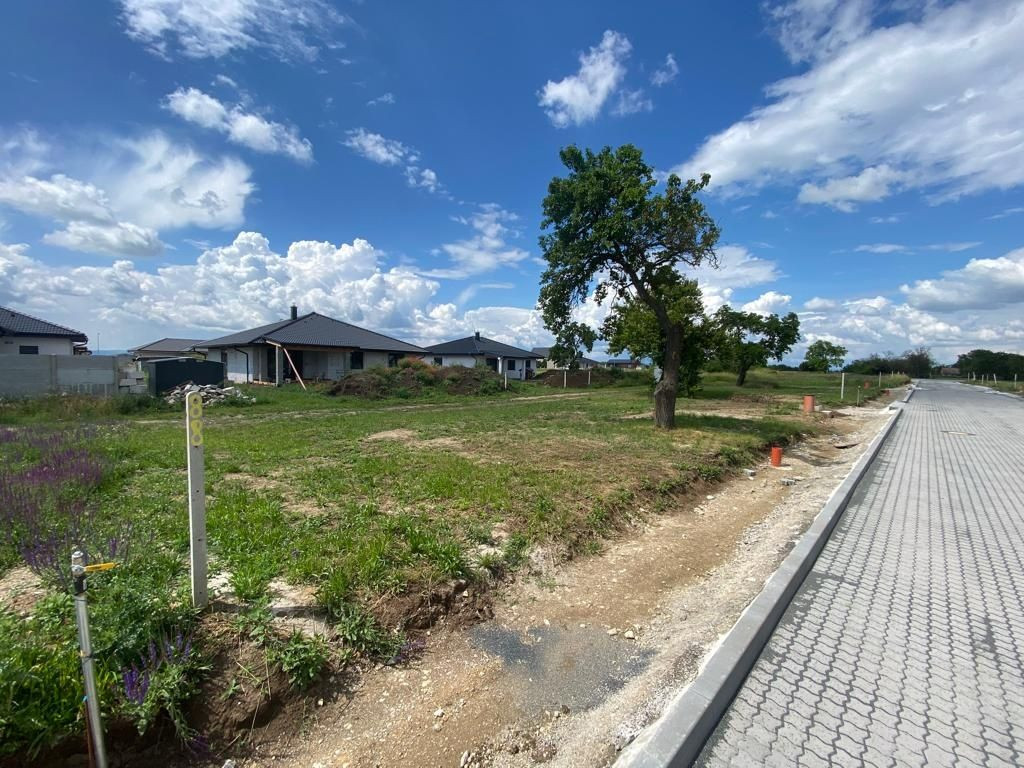 Stavebný pozemok v modernej štvrti Vysielač - Veľké Kostoľany