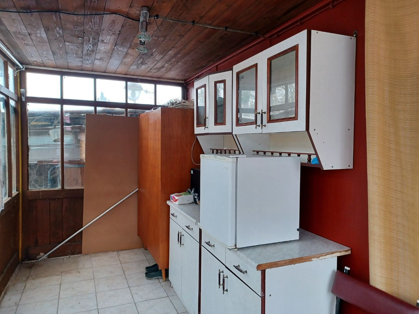 Chatka pri termálnom kúpalisku Santovka.