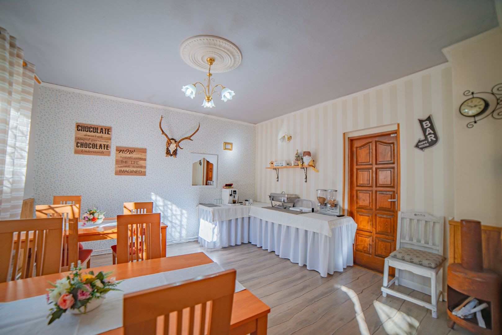 VÝRAZNÁ ZĽAVA! Očarujúci penzión s reštauráciou, bazénom, welness a ihriskom