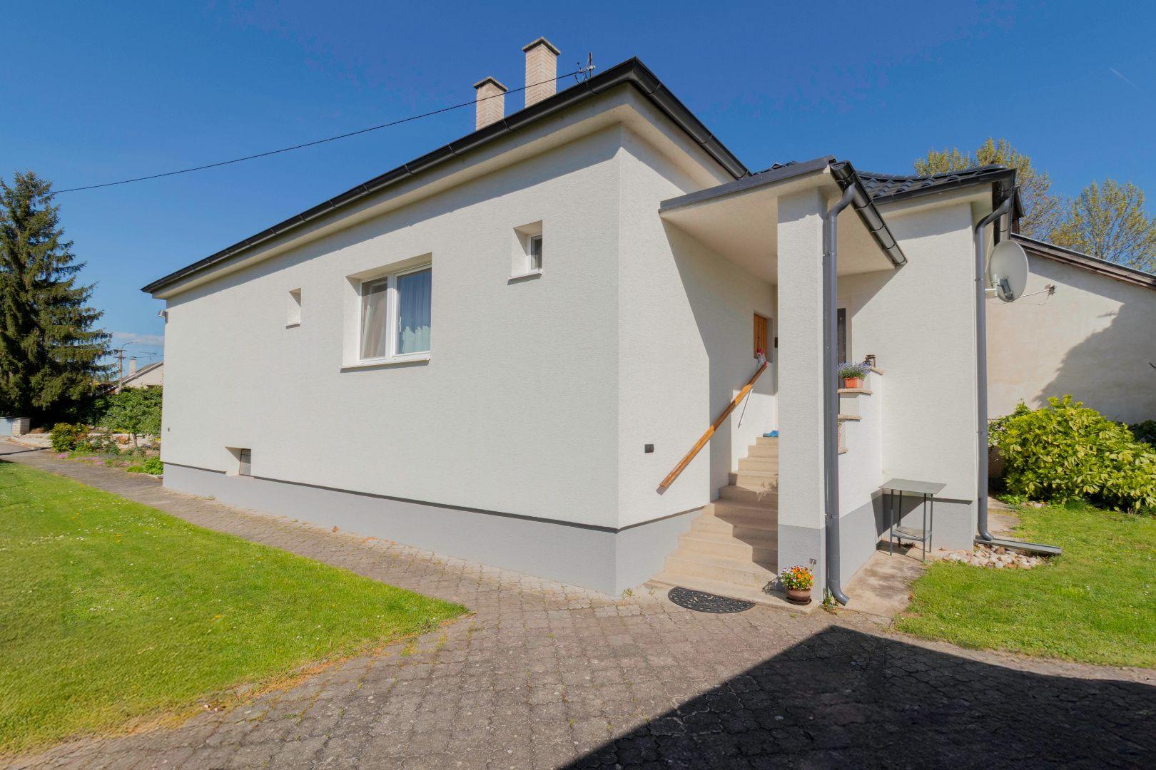 KRÁSNY rodinný dom v atraktívnej obci BANKA