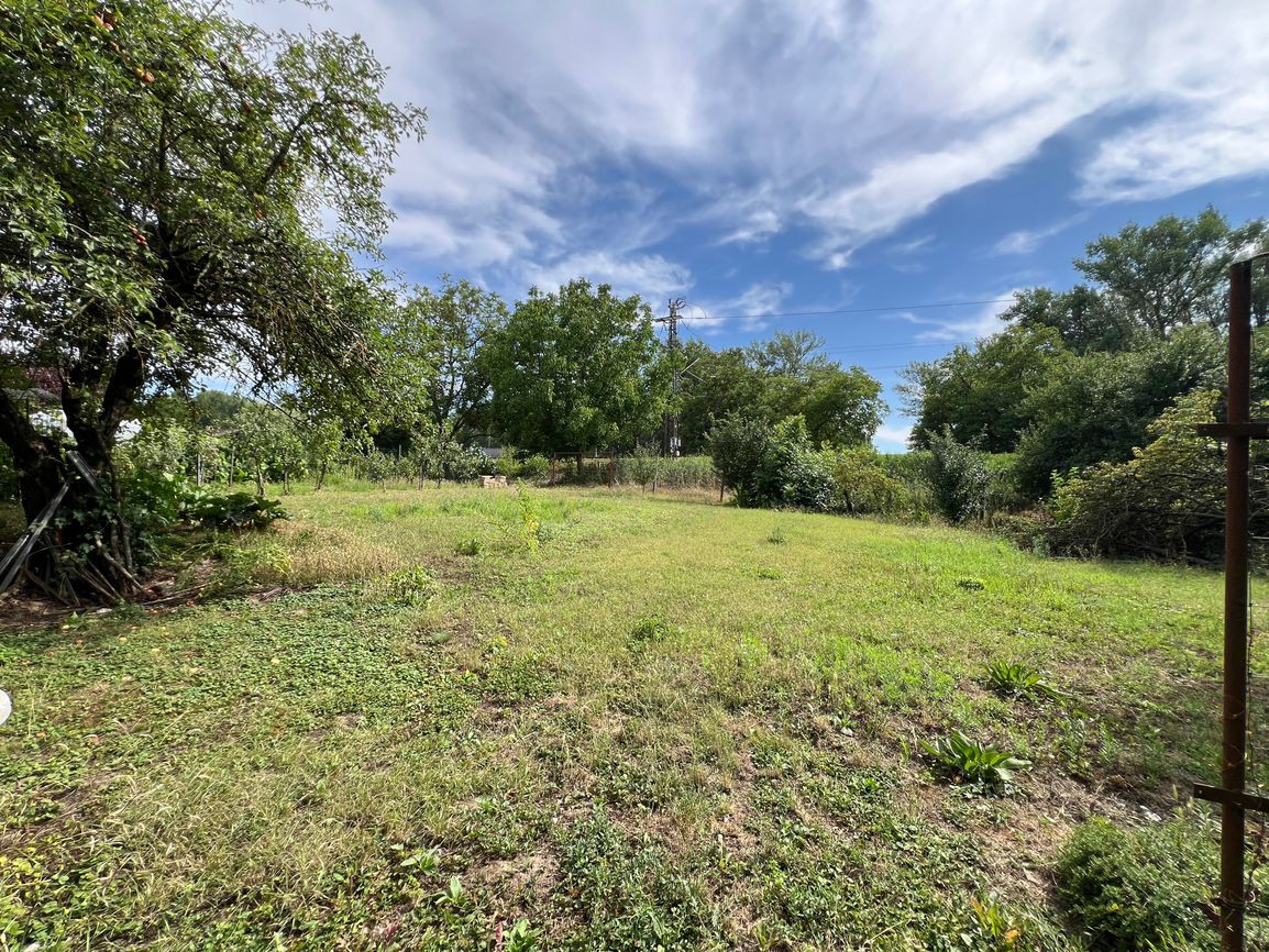 Pozemok na stavbu chaty v obci Kalná nad Hronom