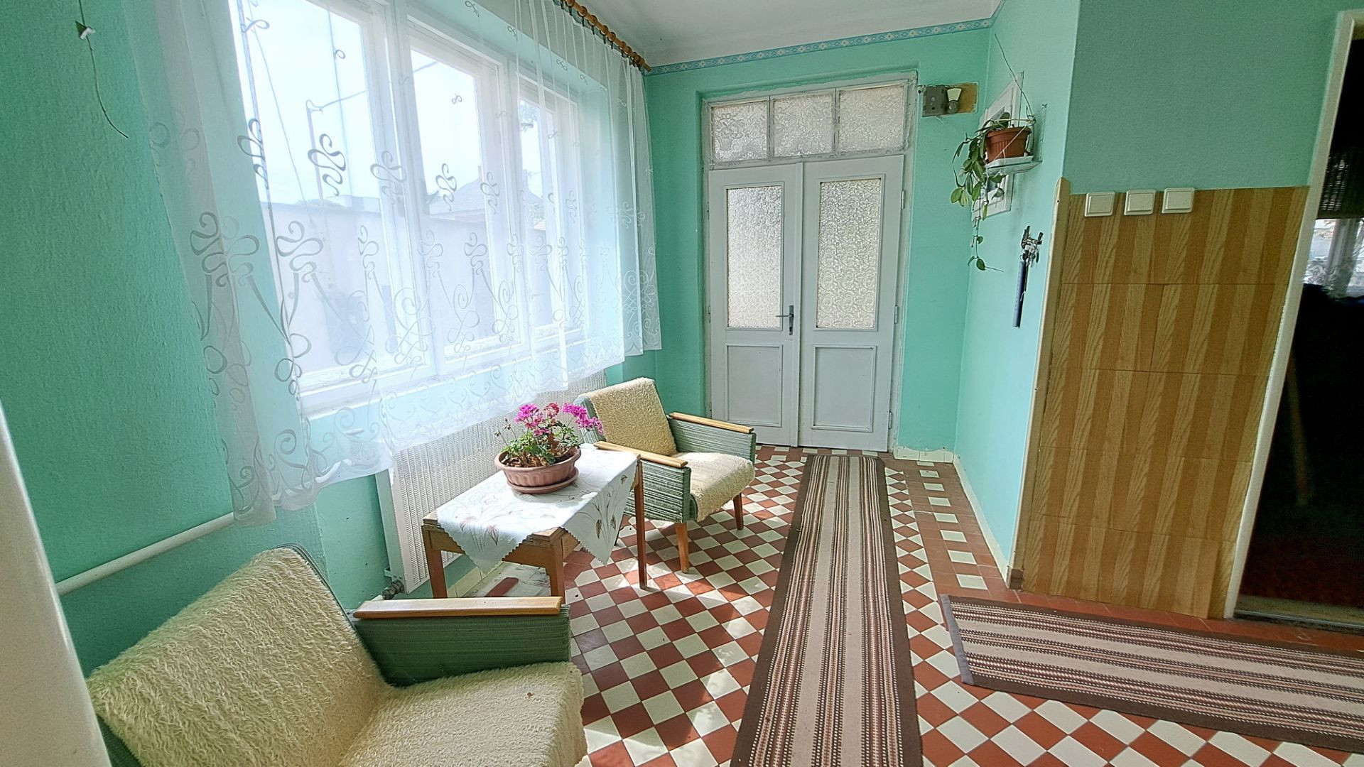 PREDANÉ. Rodinný dom s 5 izbami a veľkým pozemkom na PREDAJ!