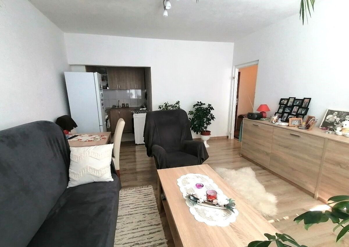 ZNÍŽENÉ !!! PEKNÝ 2 IZBOVÝ BYT - PO REKONŠTRUKCIÍ