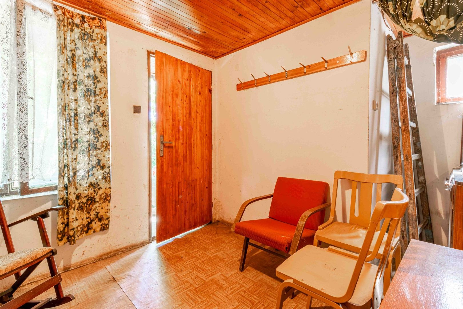 ZNÍŽENÁ CENA - EXKLUZÍVNE: Na predaj záhrada s chatkou – na skok od Trnavy!