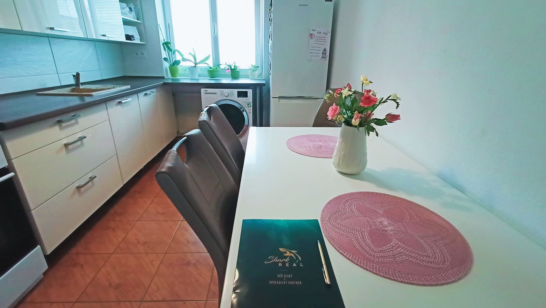 Znížená cena! Priestranný 3 izbový byt so záhradou