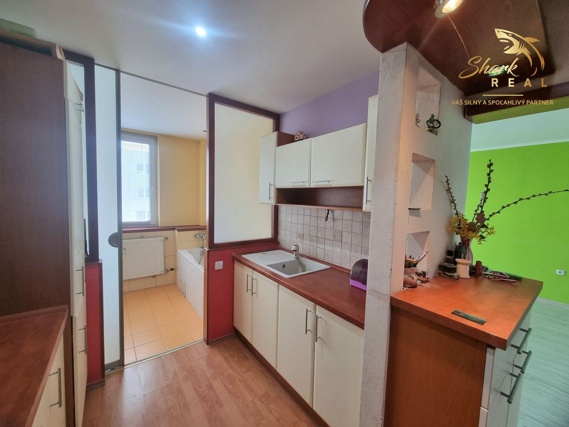 ZNÍŽENA CENA !!! Slnečný 3-izbový byt IDEÁLNY PRE RODINU!