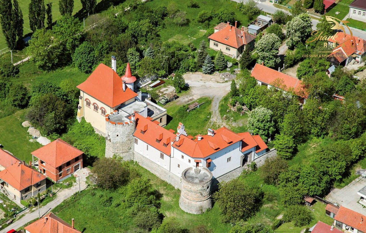 Exkluzívne- Útulný dom s nádhernou záhradou v krásnej prírode