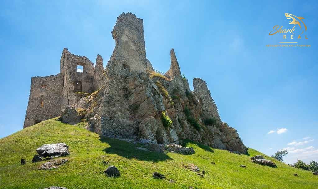 Exkluzívne- Útulný dom s nádhernou záhradou v krásnej prírode
