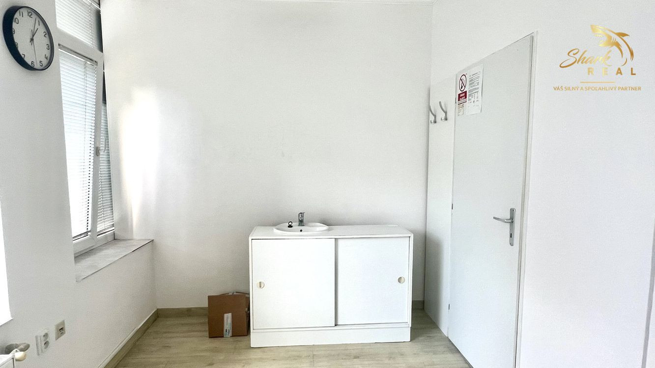 Útulný priestor vhodný ako kancelária, či iná prevádzka