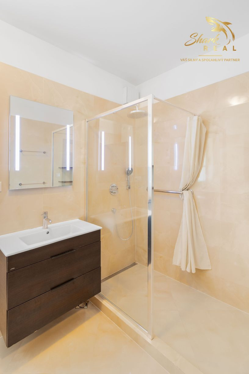 REZERVOVANÉ, moderný 2-izbový byt v centre Piešťan – polyfunkčný dom ENZO