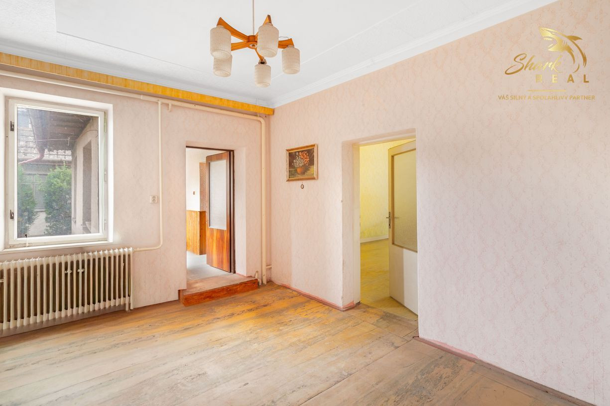 Rodinný dom s chatkou ideálny na rekonštrukciu v obci Považany