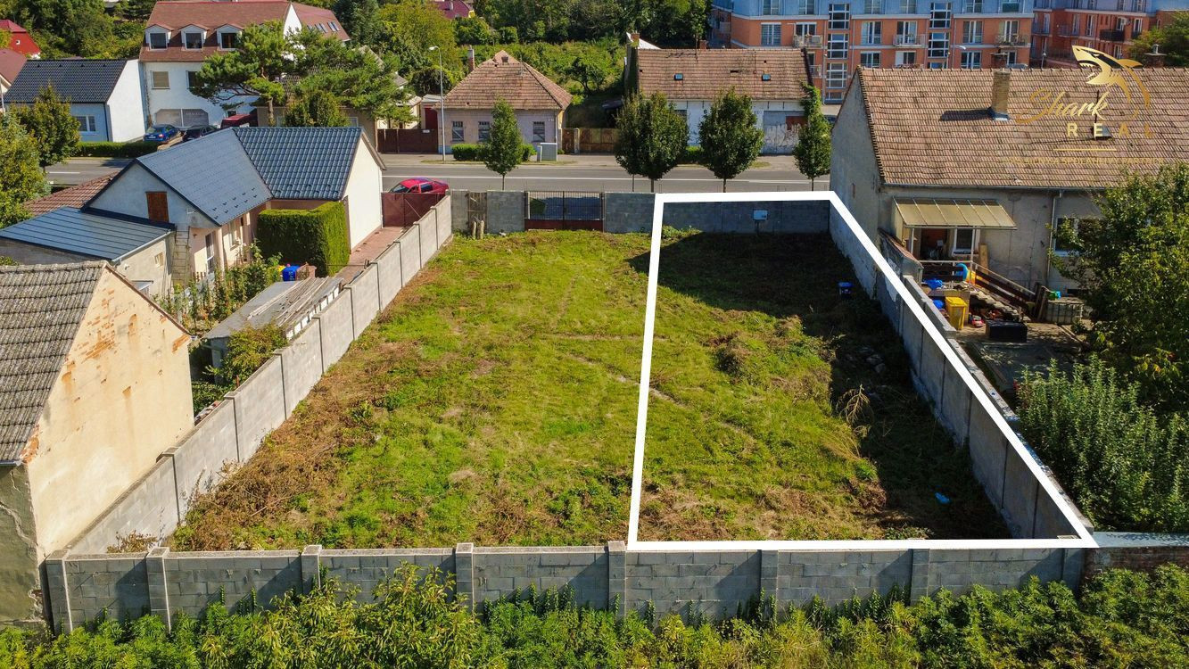 Atraktívny stavebný pozemok pri hlavnej ceste v Piešťanoch