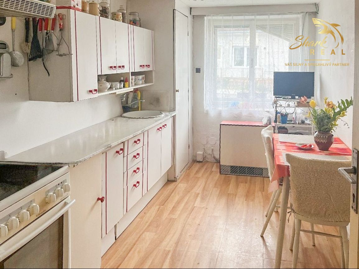 Priestranný 5-izbový rodinný dom s veľkou záhradou v Pezinku